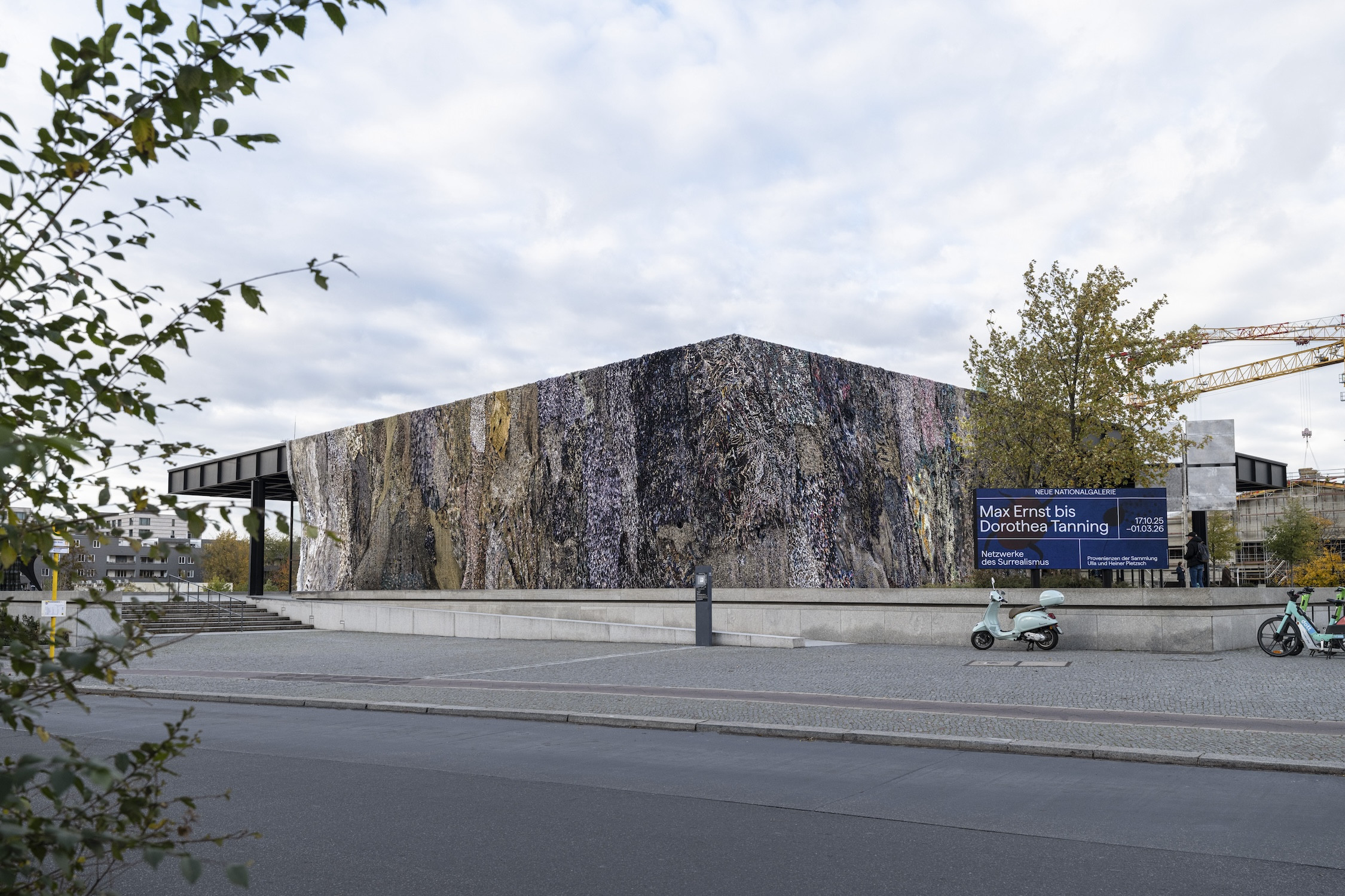 Lachen ist verdächtig (Laughing Is Suspicious)