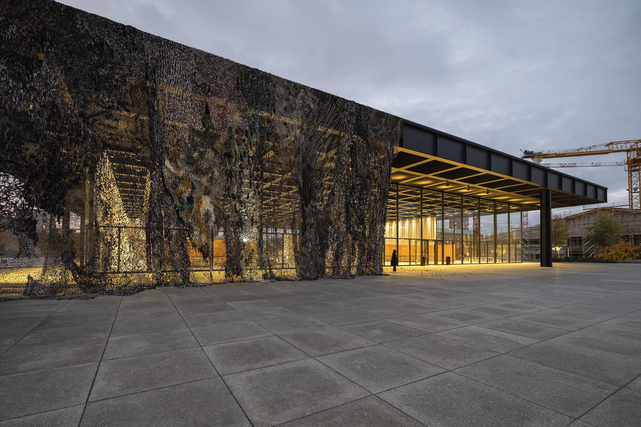 Lachen ist verdächtig (Laughing Is Suspicious)