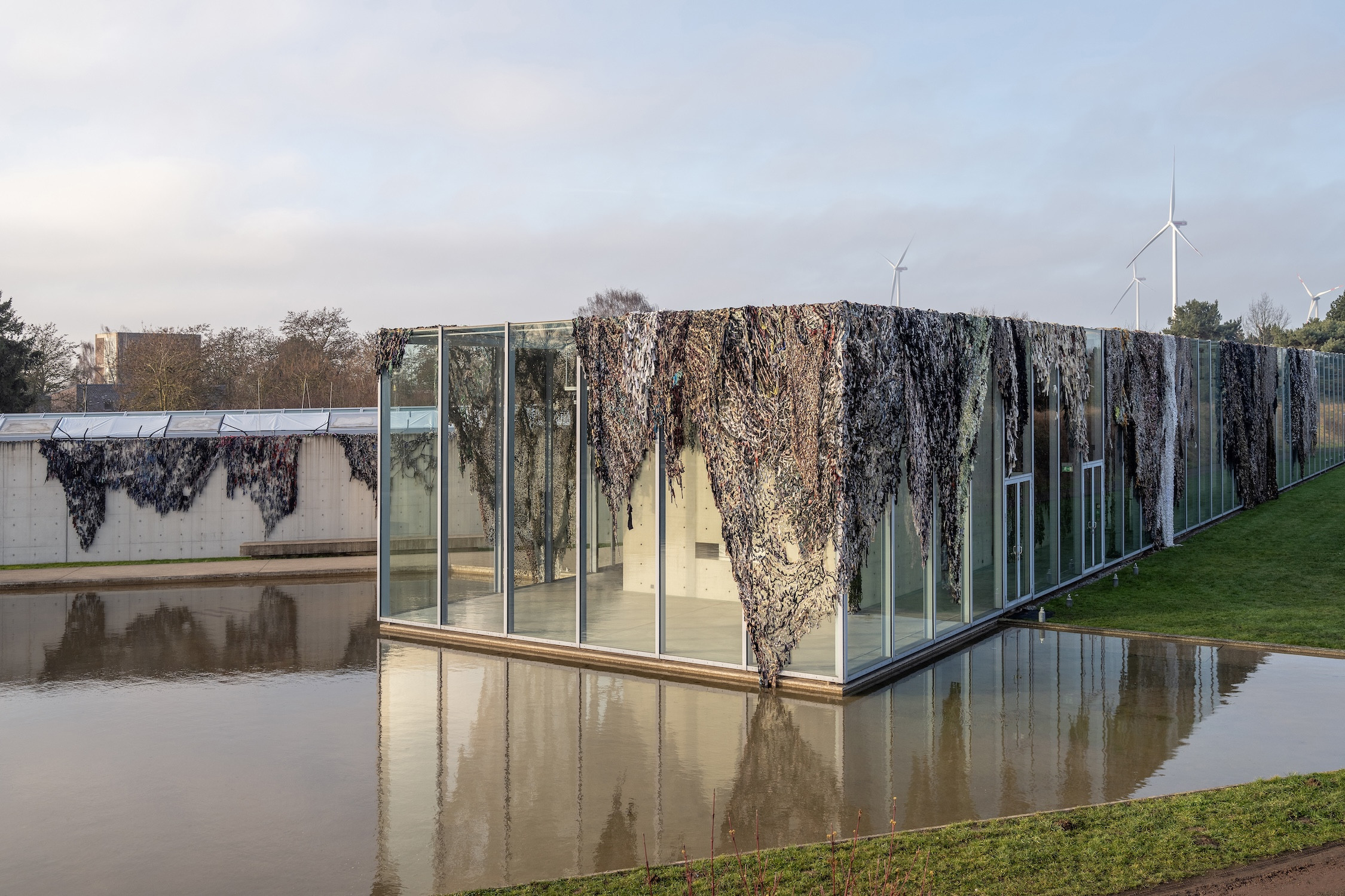 Lachen ist verdächtig (Laughing is Suspicious), Langen Foundation